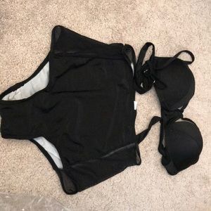 Never worn bathing suit 2 piece